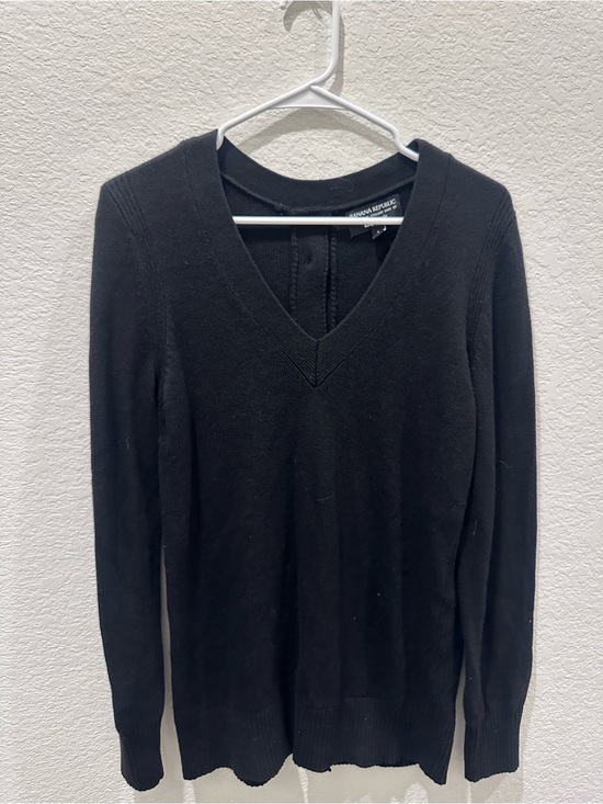 Banana Republic Sweaters - Banana Republic Black V-Neck Sweater Italian Yarn Filpucci Button Back Large
